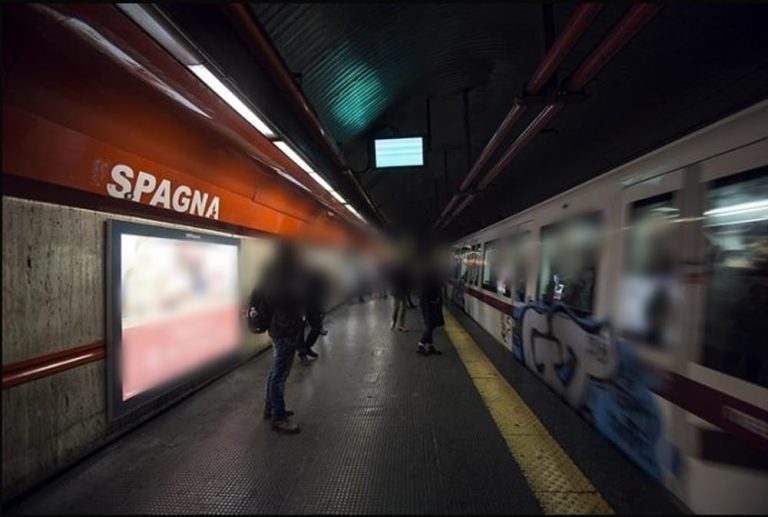 Metro Roma, manca l'addetto alla stazione: San Giovanni e Spagna chiuse